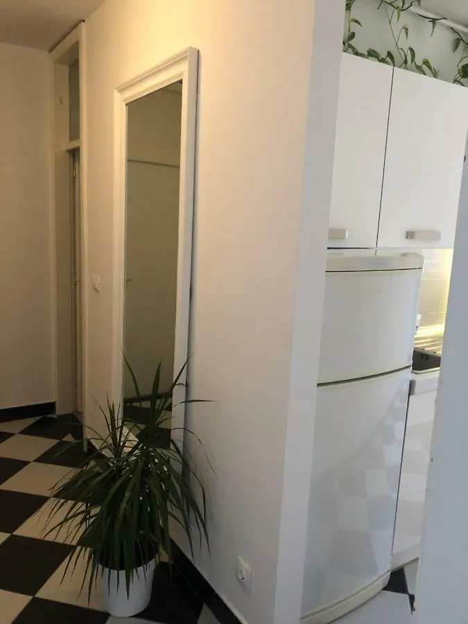 Apartment Vedrana Pula 0*,