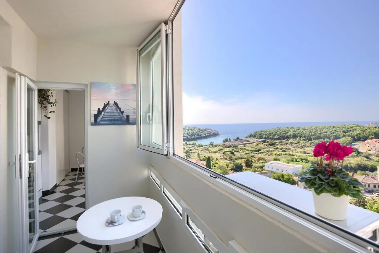 Apartment Vedrana Pula